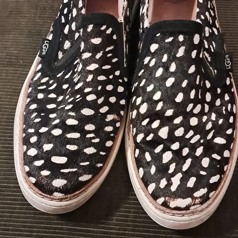 UGG Australia Soleda Exotic Calf Hair Trainer Slip On Animal Print Size 7